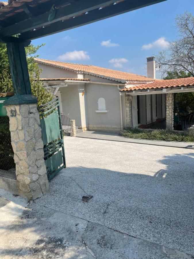 Villa Camille Céreste Exterior photo